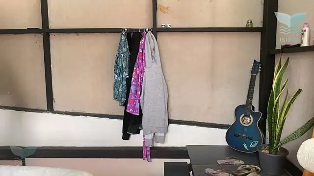 IsusSun online show from December 21, 2025, 4:52 pm