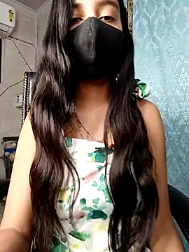 Snapshot of Parinaaz18 chatting on December 3, 2025, 2:01 am Parinaaz18 online show from December 3, 2025, 2:01 am