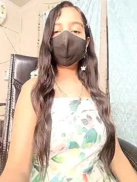 Snapshot of Parinaaz18 chatting on February 19, 2026, 1:35 am Parinaaz18 online show from February 19, 2026, 1:35 am