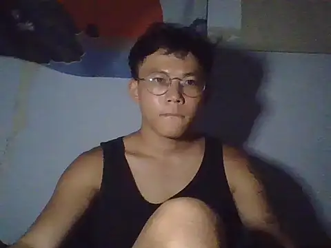 ZHIIz online show from October 5, 2025, 3:14 pm