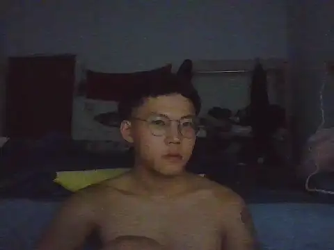 ZHIIz online show from December 18, 2025, 1:04 pm