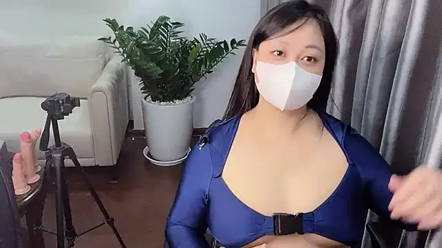 Bamboo Swetie online show from May 14, 2026, 4:04 pm