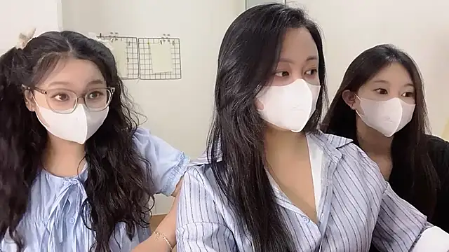 Bamboo Swetie online show from November 23, 2025, 3:22 pm