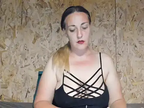 Cristina311219 online show from June 1, 2026, 10:31 pm