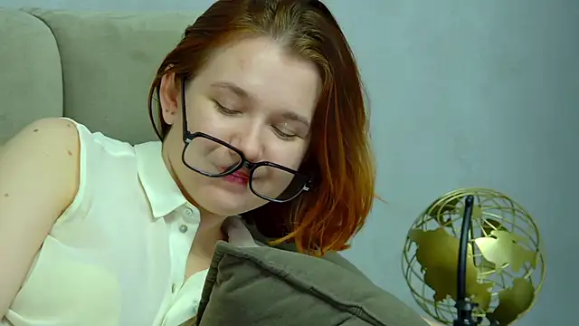 LessySmith online show from February 22, 2026, 4:37 am