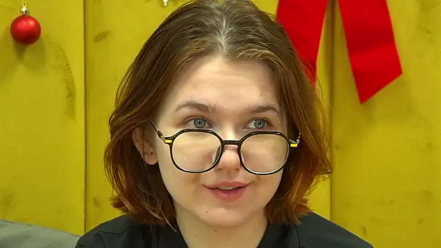 LessySmith online show from December 20, 2025, 4:15 am