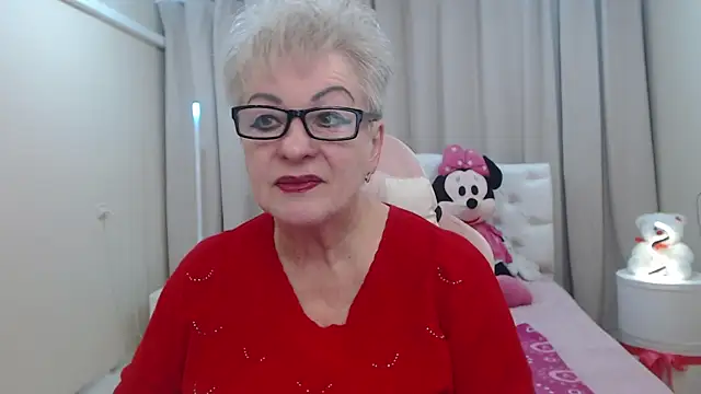 KayleSmoll online show from January 17, 2026, 7:39 pm