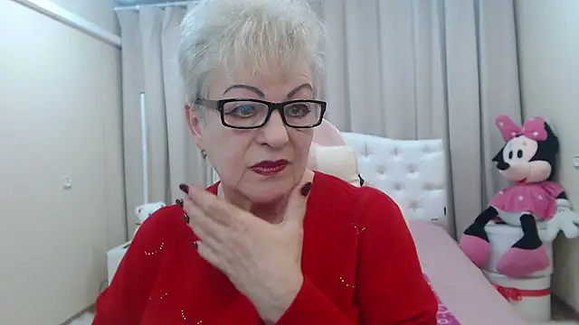 KayleSmoll online show from February 20, 2026, 7:49 pm