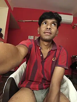 Snapshot of richardjames95 chatting on July 18, 2026, 5:10 pm richardjames95 online show from July 18, 2026, 5:10 pm