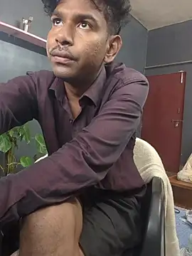 richardjames95 online show from November 2, 2025, 2:44 pm