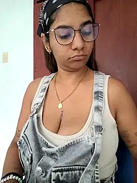 Snapshot of Sofythom1 chatting on February 1, 2026, 6:06 pm Sofythom1 online show from February 1, 2026, 6:06 pm