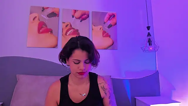 MarianaSanz online show from February 6, 2026, 1:29 pm