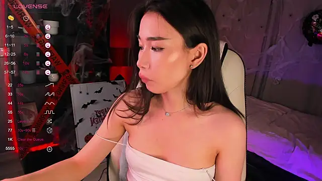 Snapshot of sensualily chatting on October 15, 2025, 2:58 pm sensualily online show from October 15, 2025, 2:58 pm