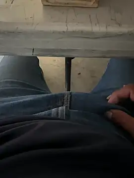 Snapshot of elber-gdo chatting on February 7, 2025, 8:42 pm elber-gdo online show from February 7, 2025, 8:42 pm