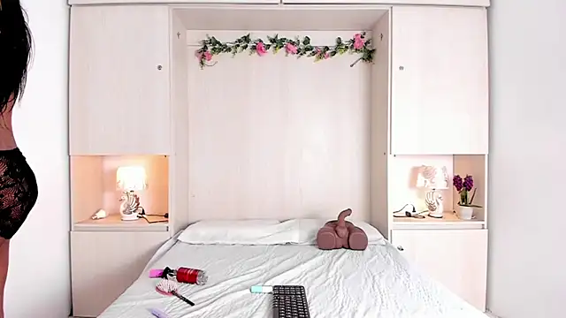 KendallRosse1 online show from February 26, 2026, 12:16 pm