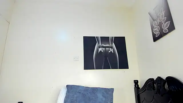 Riya xXx online show from November 9, 2025, 4:05 am