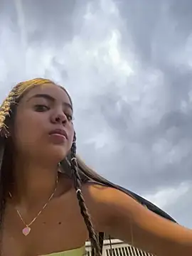 Snapshot of NAUGHTY_LITTLE_18 chatting on December 19, 2024, 11:03 pm NAUGHTY LITTLE 18 online show from December 19, 2024, 11:03 pm