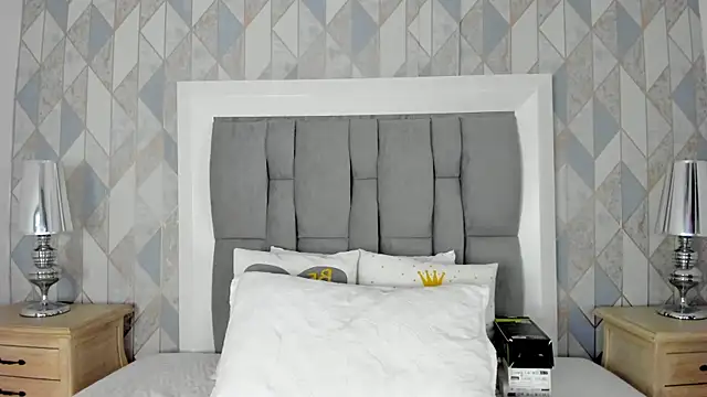 anais cooper online show from November 11, 2025, 11:38 am