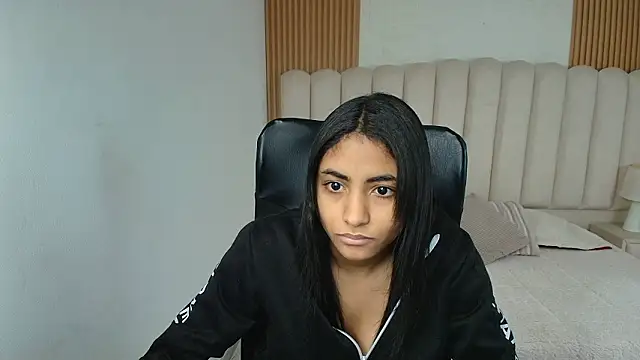 shaneelle online show from March 13, 2026, 3:11 am