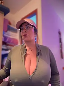 Snapshot of Saorii_kiido chatting on October 24, 2025, 3:49 am Saorii kiido online show from October 24, 2025, 3:49 am