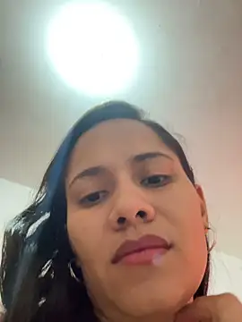 ambarsmith02 online show from March 6, 2026, 2:45 pm