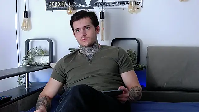 CarterCole online show from March 9, 2025, 8:40 am