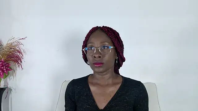 Snapshot of _exoticcouple69_ chatting on February 19, 2026, 12:24 pm exoticcouple69 online show from February 19, 2026, 12:24 pm