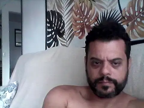 HornyBeachBoyBR online show from March 5, 2026, 1:40 pm