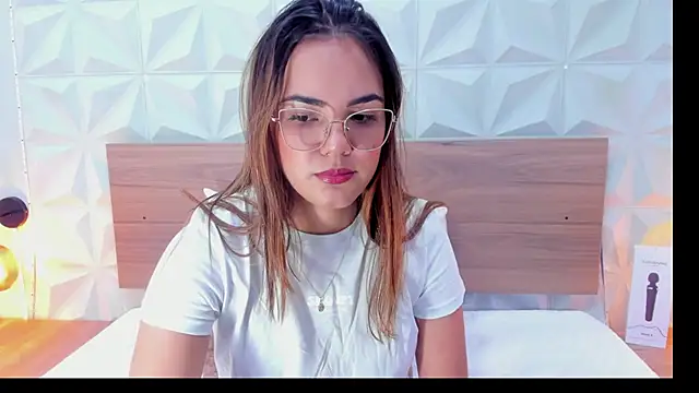 Snapshot of Stacey_white_ chatting on March 2, 2025, 8:14 pm Stacey white online show from March 2, 2025, 8:14 pm