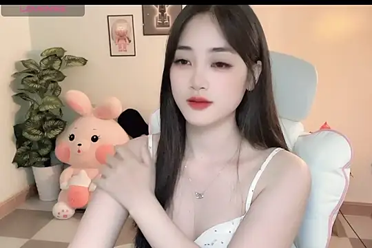  Aimy  online show from November 8, 2025, 3:43 am