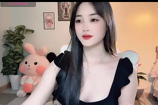  Aimy  online show from December 17, 2025, 5:07 pm