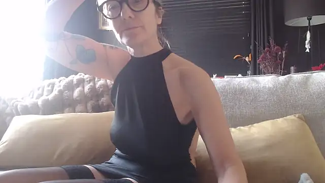 Snapshot of godinflower chatting on February 7, 2026, 10:01 am godinflower online show from February 7, 2026, 10:01 am