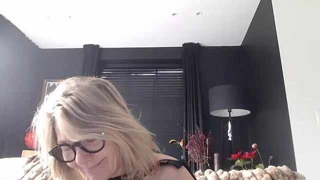 Snapshot of godinflower chatting on February 6, 2026, 9:16 am godinflower online show from February 6, 2026, 9:16 am