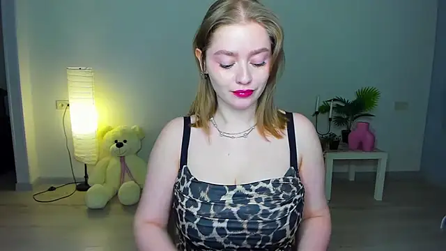 Snapshot of AidaPerry chatting on September 28, 2025, 4:14 pm AidaPerry online show from September 28, 2025, 4:14 pm