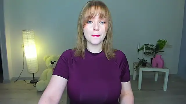Snapshot of AidaPerry chatting on September 10, 2025, 4:50 pm AidaPerry online show from September 10, 2025, 4:50 pm