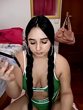 Snapshot of Juanamd1 chatting on February 25, 2025, 8:14 am Juanamd1 online show from February 25, 2025, 8:14 am