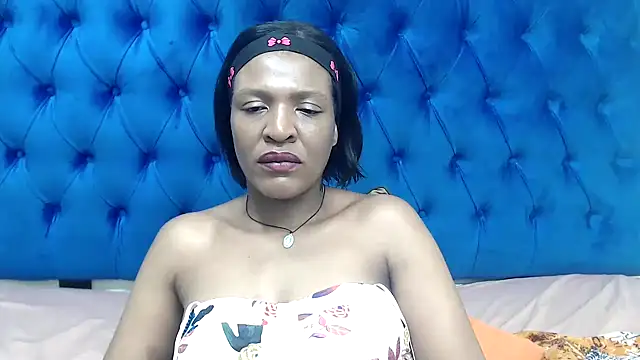 Snapshot of SpicyQueenxxxx chatting on April 2, 2026, 7:53 pm SpicyQueenxxxx online show from April 2, 2026, 7:53 pm