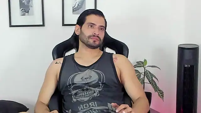 Snapshot of Dereck_vega chatting on July 23, 2026, 10:49 pm Dereck vega online show from July 23, 2026, 10:49 pm