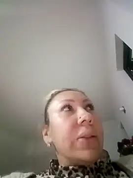 coral smitth online show from November 9, 2025, 6:56 pm