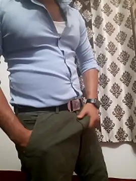 Guyinshortss online show from April 18, 2026, 8:09 pm