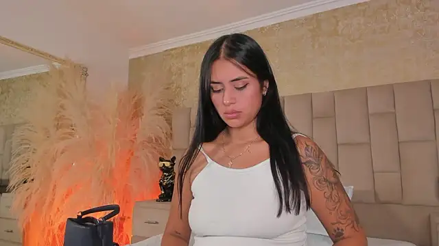 EmmaTorres  online show from January 14, 2026, 9:07 pm