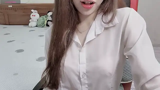 Snapshot of TrinhH_Nabbi chatting on July 11, 2026, 1:11 pm TrinhH Nabbi online show from July 11, 2026, 1:11 pm