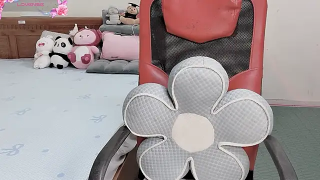 TrinhH Nabbi online show from April 13, 2026, 1:48 pm