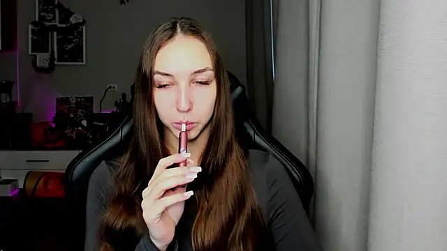 Sm0ly online show from January 18, 2026, 2:48 am