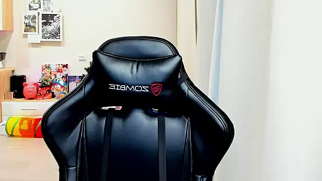 Sm0ly online show from November 2, 2025, 2:05 am