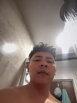 Parejasumisa27 online show from December 15, 2025, 1:11 am