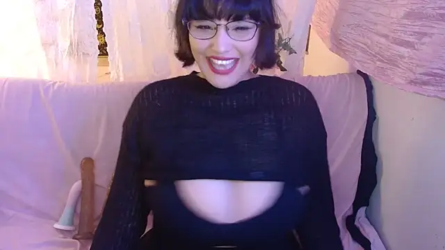 Snapshot of nomichuu chatting on November 3, 2025, 5:45 am nomichuu online show from November 3, 2025, 5:45 am