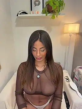 Brownfitbabyy online show from June 3, 2026, 12:17 pm