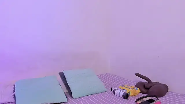 Snapshot of crystalvazquez chatting on January 7, 2026, 10:42 am crystalvazquez online show from January 7, 2026, 10:42 am