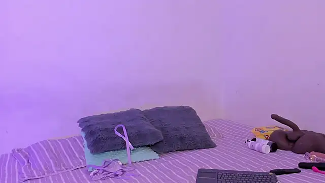 Snapshot of crystalvazquez chatting on January 8, 2026, 11:27 am crystalvazquez online show from January 8, 2026, 11:27 am